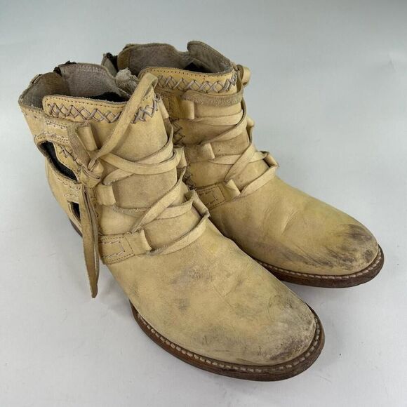 Freebird by Steven Surge Beige Distressed Cutout US 10 western Ankle Boots - Picture 3 of 10